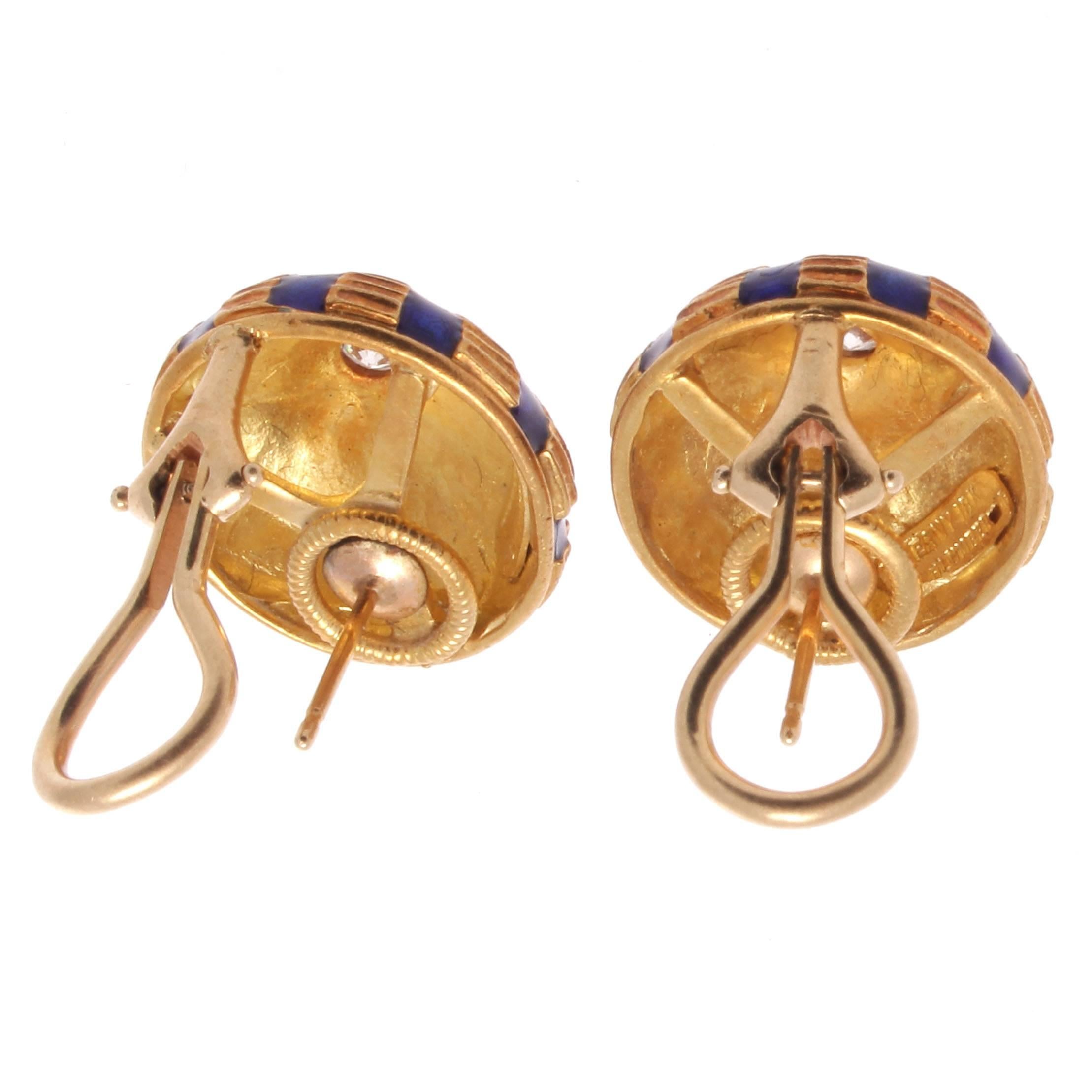 The Tiffany Schlumberger brand is still one of their most sought after collections, featuring futuristic designs and meticulous attention to detail. The earrings are comprised of a beautiful half globe of glistening fluted 18k gold featuring a