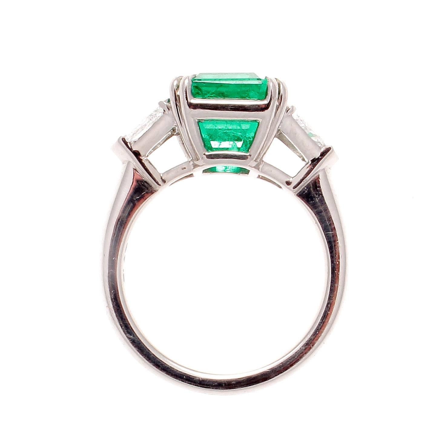 5.04 Carat Colombian Emerald Diamond Platinum Ring In Excellent Condition In Beverly Hills, CA