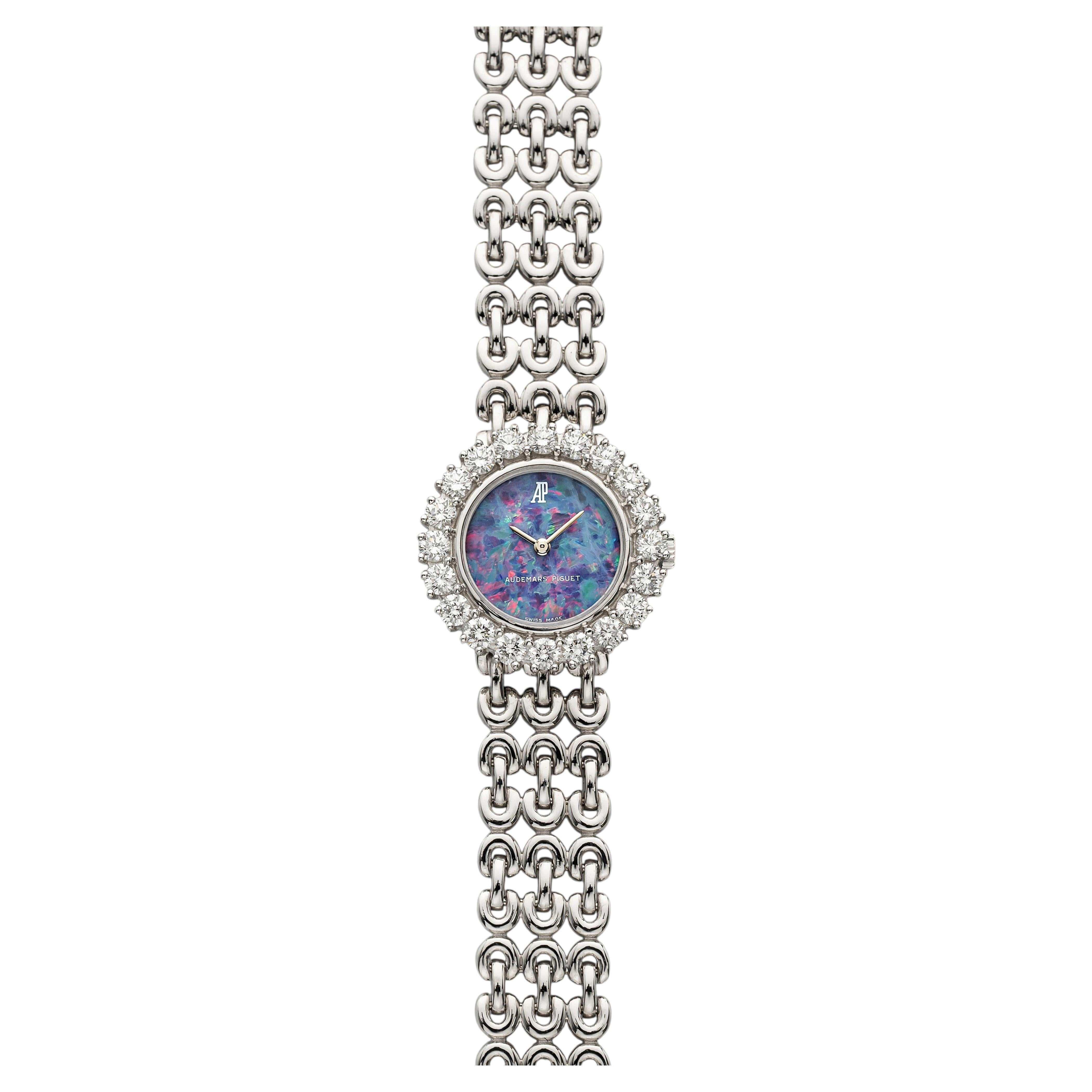 Audemars Piguet Lady 79198/843 vintage des années 1980, or blanc 18 carats, opale et diamants, mécanique, 22 mm
