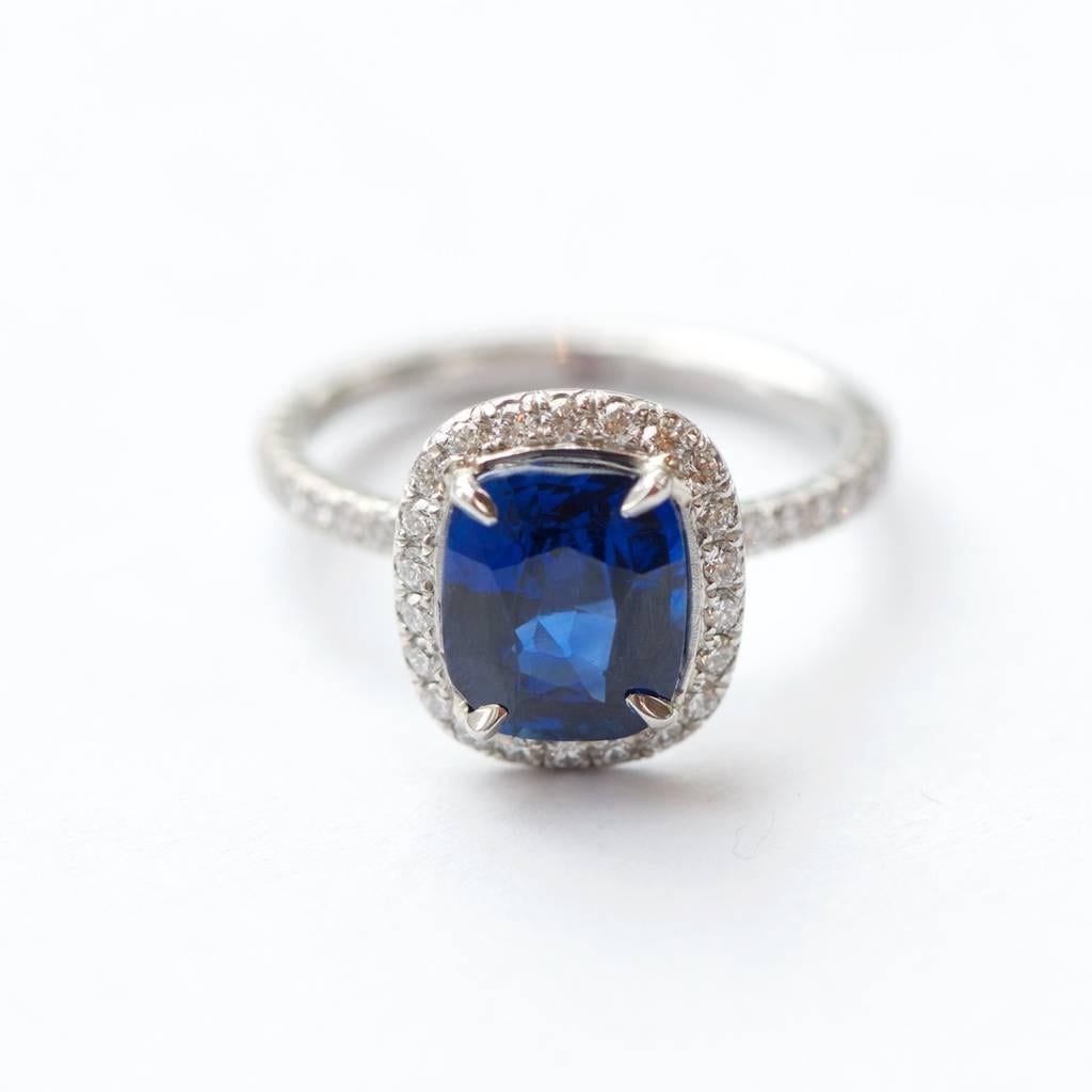 Marisa Perry Cornflower Blue Sapphire and Micro Pave Diamond Ring in Platinum In New Condition For Sale In New York, NY