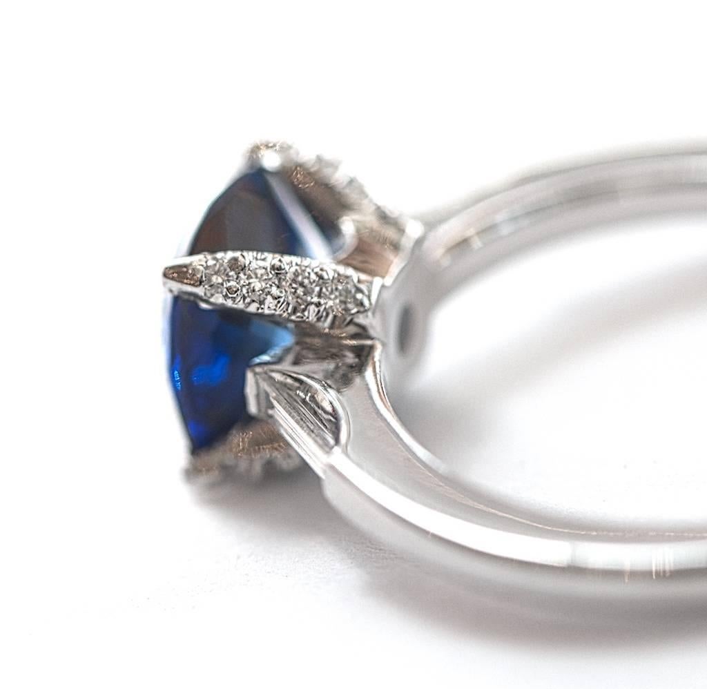 Women's Marisa Perry Cushion Cut Sapphire Diamond Three Stone Engagement Ring Platinum For Sale