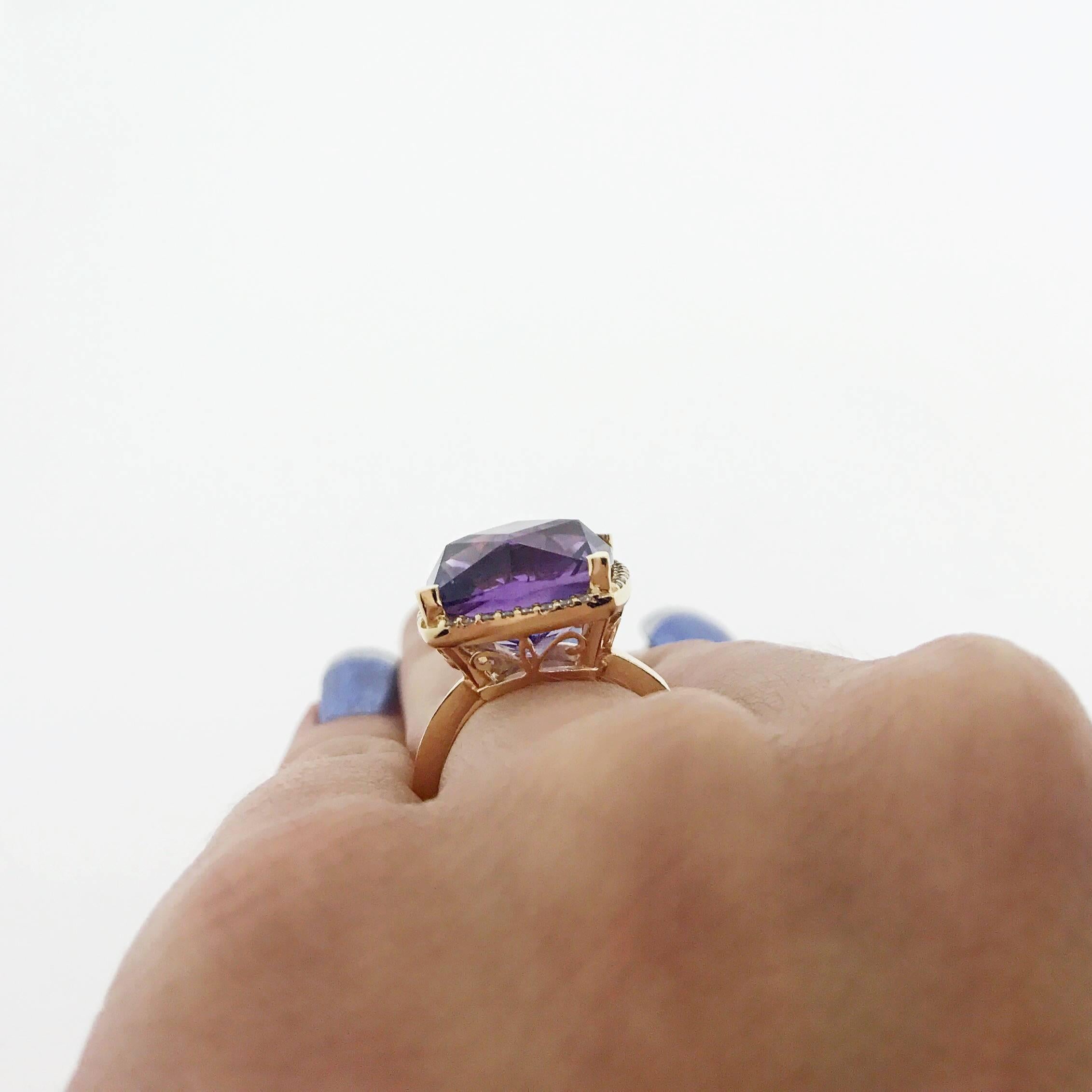 Lisa Nik Square Amethyst Diamonds Gold Ring In New Condition For Sale In New York, NY