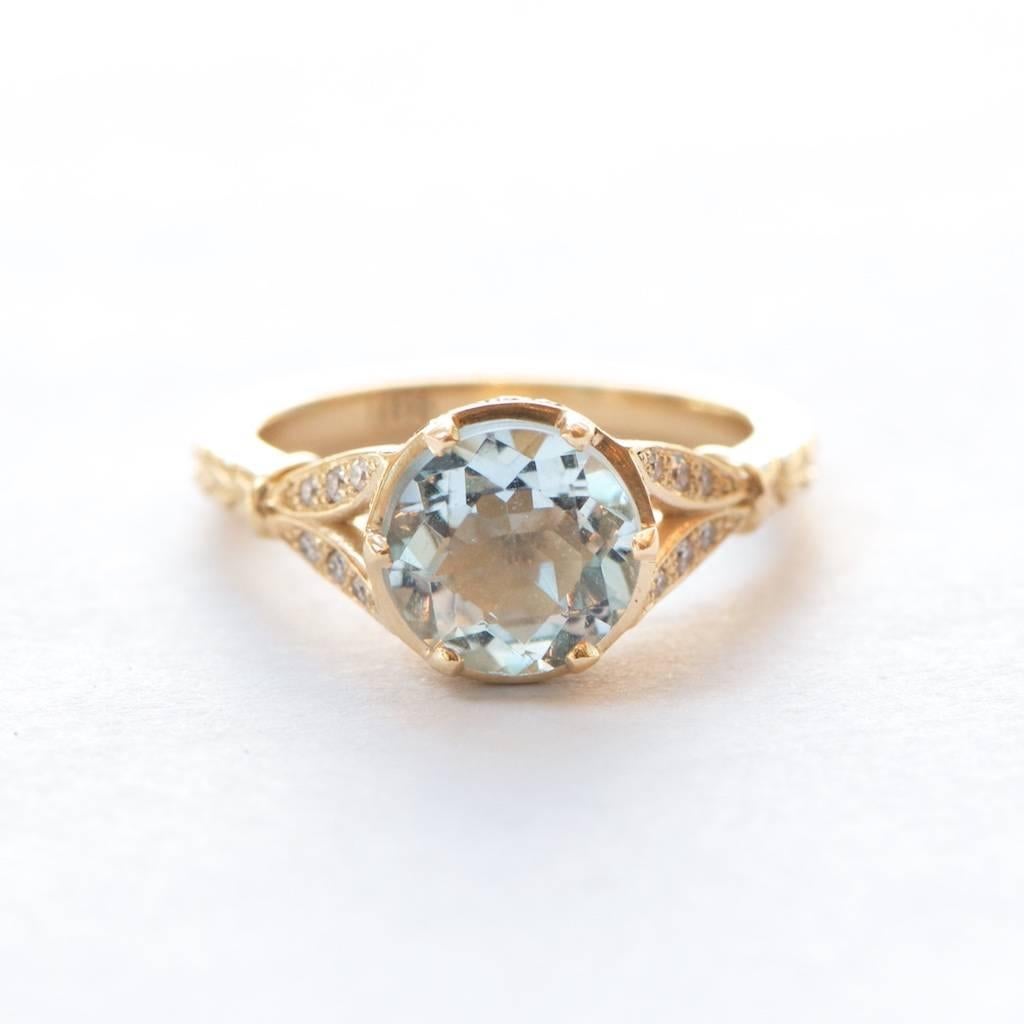 Marisa Perry 1.64 Carat Aquamarine Engagement Ring in Yellow Gold In New Condition For Sale In New York, NY