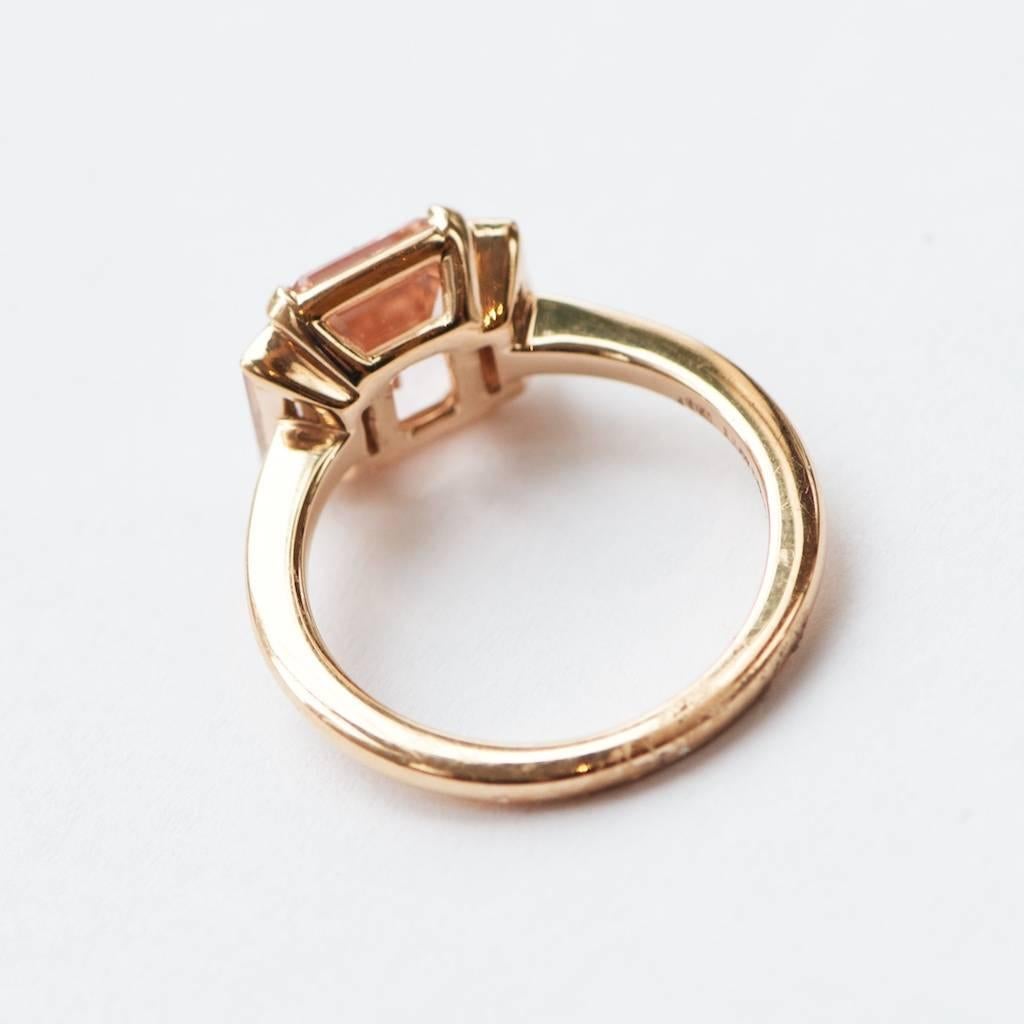 Marisa Perry Custom Order Three-Stone Morganite Diamond Ring in Rose Gold In New Condition For Sale In New York, NY