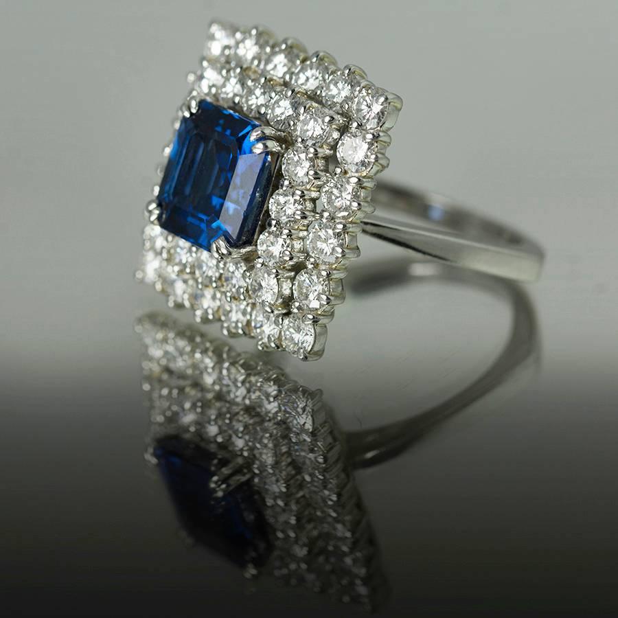 Modern Natural Color Sapphire Diamond Platinum Ring
