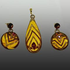 Amber Burma Ruby Yellow Diamond Gold Earring Pendant Suite