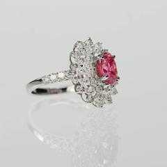 Anello con zaffiro rosa di Ceylon non riscaldato