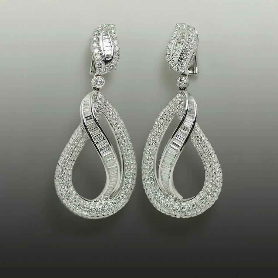 Modern Diamond Gold Chandelier Earrings For Sale