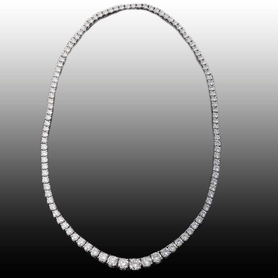 Platinum Graduated Diamond Necklace In Excellent Condition In Sarasota, FL