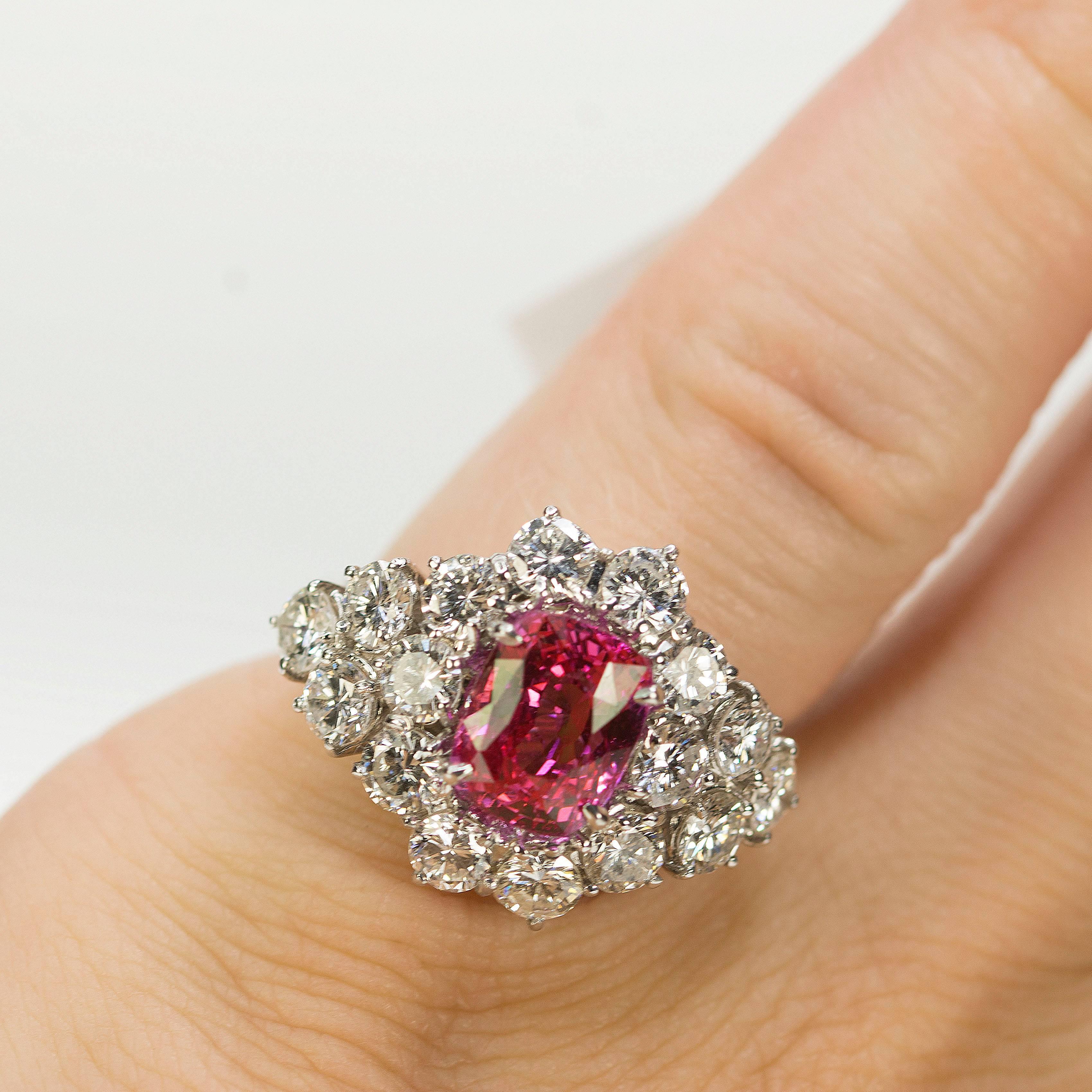 Unheated GIA Cert 3.24 Carats Pink Sapphire Diamond Gold Ring For Sale 3