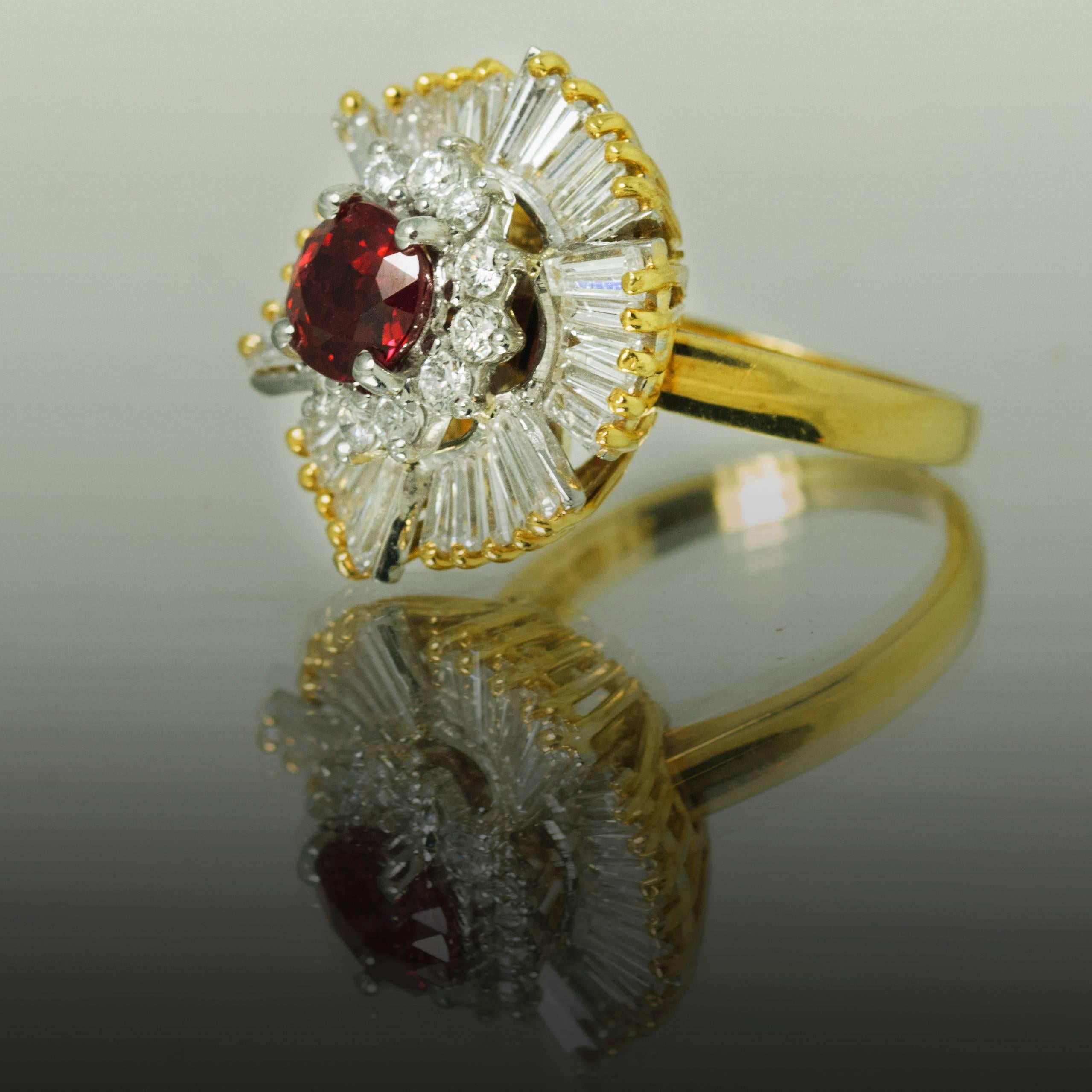 Ruby Diamond Gold Ring  In Excellent Condition For Sale In Sarasota, FL