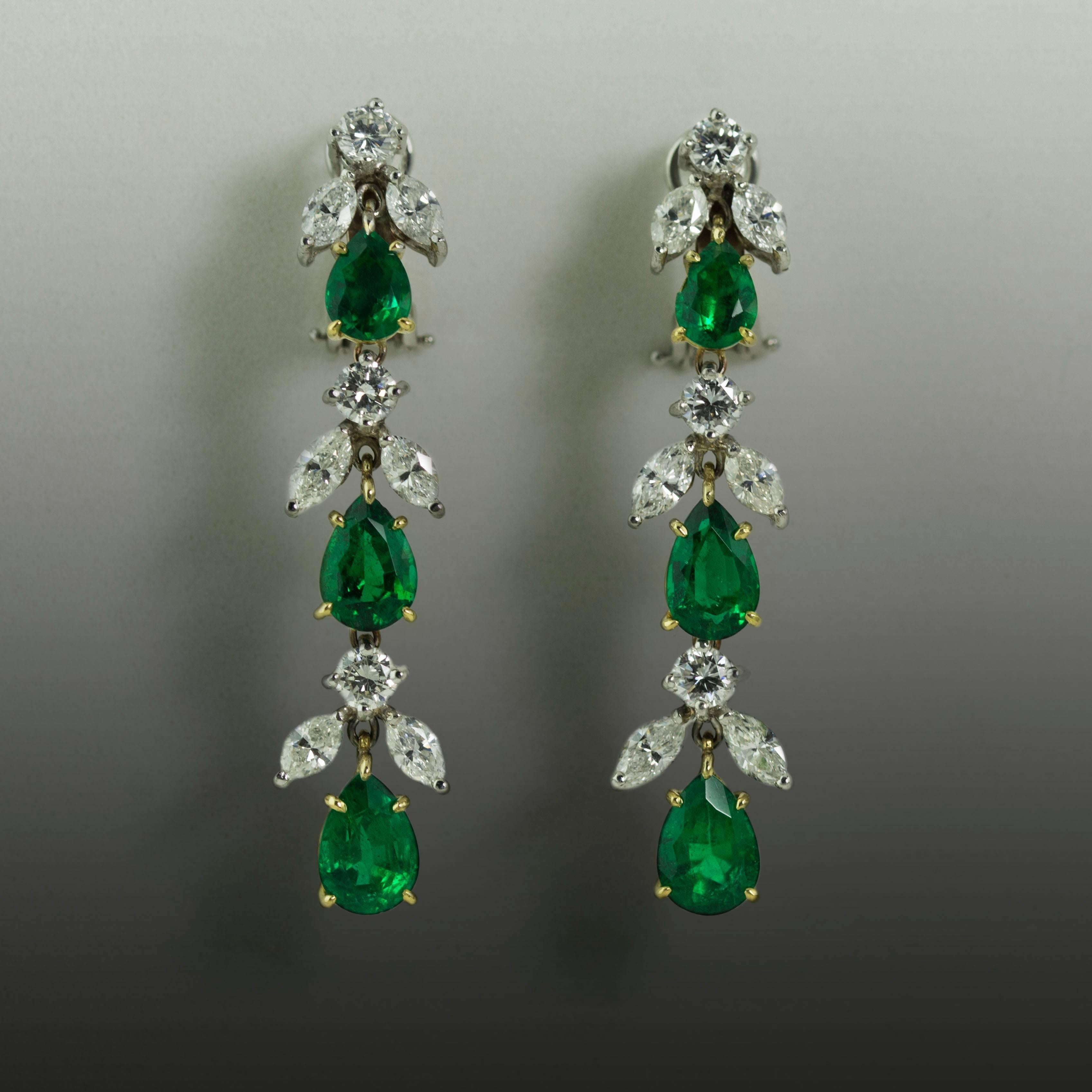 Emerald Diamond Platinum Drop Earrings In Excellent Condition In Sarasota, FL