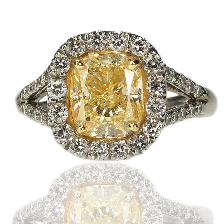 0.41cts Natural Canary 5x3x2.5mm Diamond & 18K White Gold 6568Q2