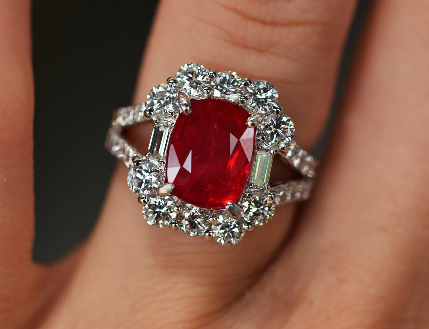 Stunning No Heat GIA Certified Ruby Diamond Platinum Ring For Sale 1