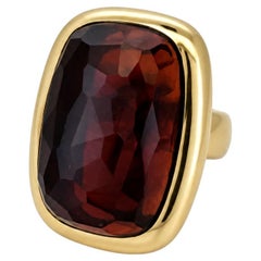 18k Yellow gold cocktail garnet Pomellato statement ring, Italy