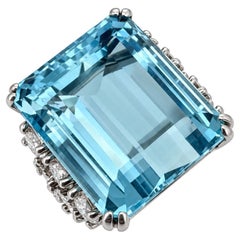 18k white gold 31+ ct. extraordinary aquamarine and diamond cocktail ring