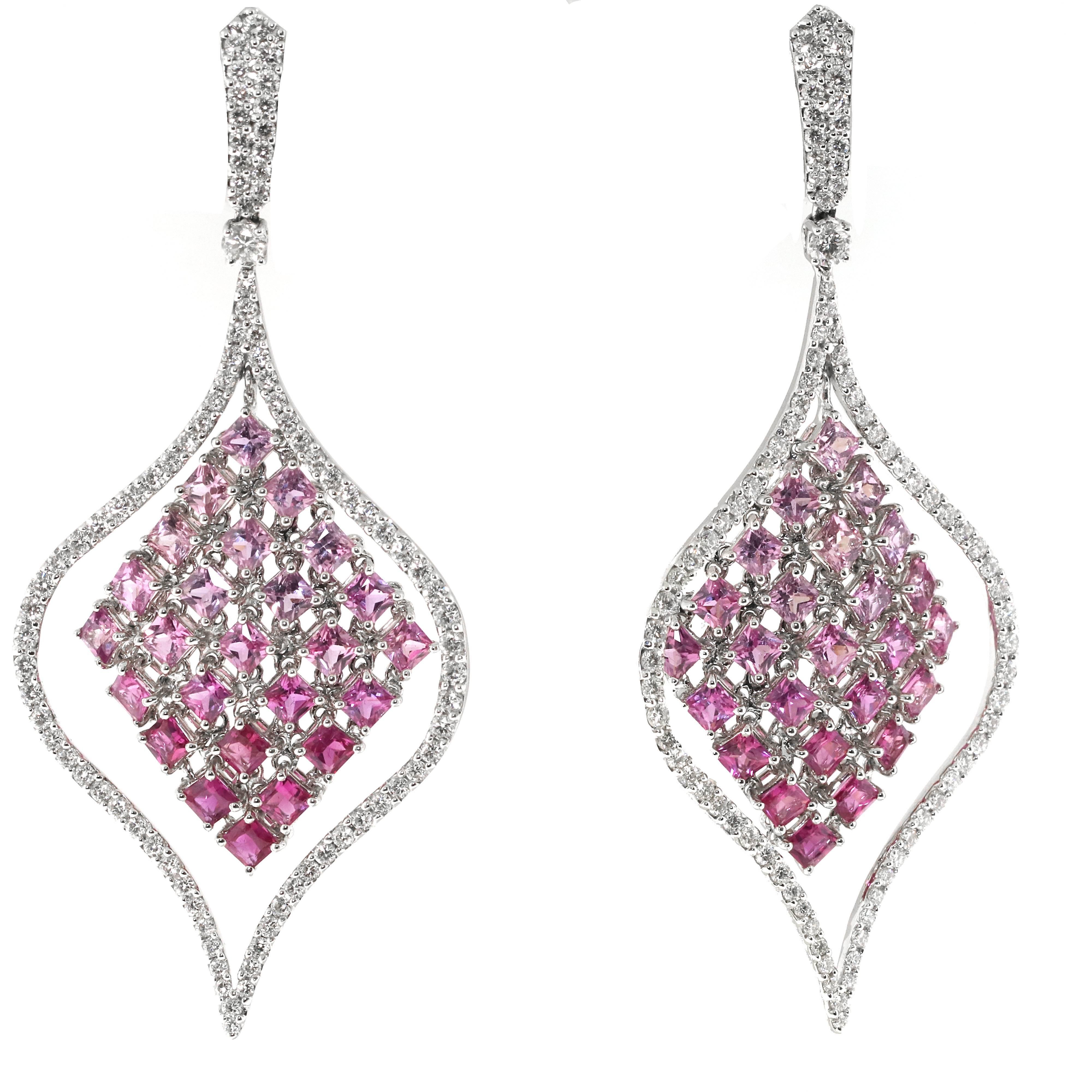 Boucles d'oreilles pendantes en saphir rose et diamant