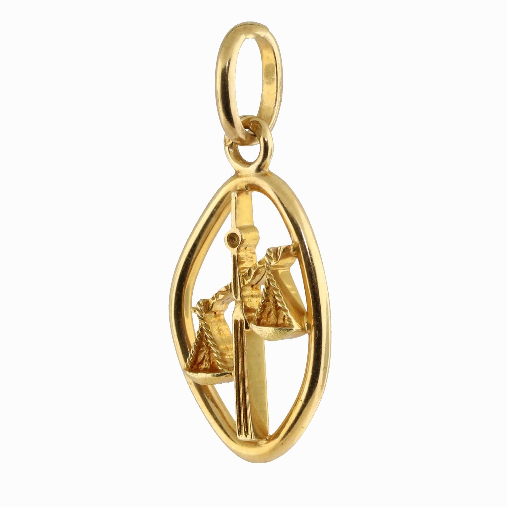 Boucheron Gold Waage Tierkreiszeichen-Anhänger (Zeitgenössisch)