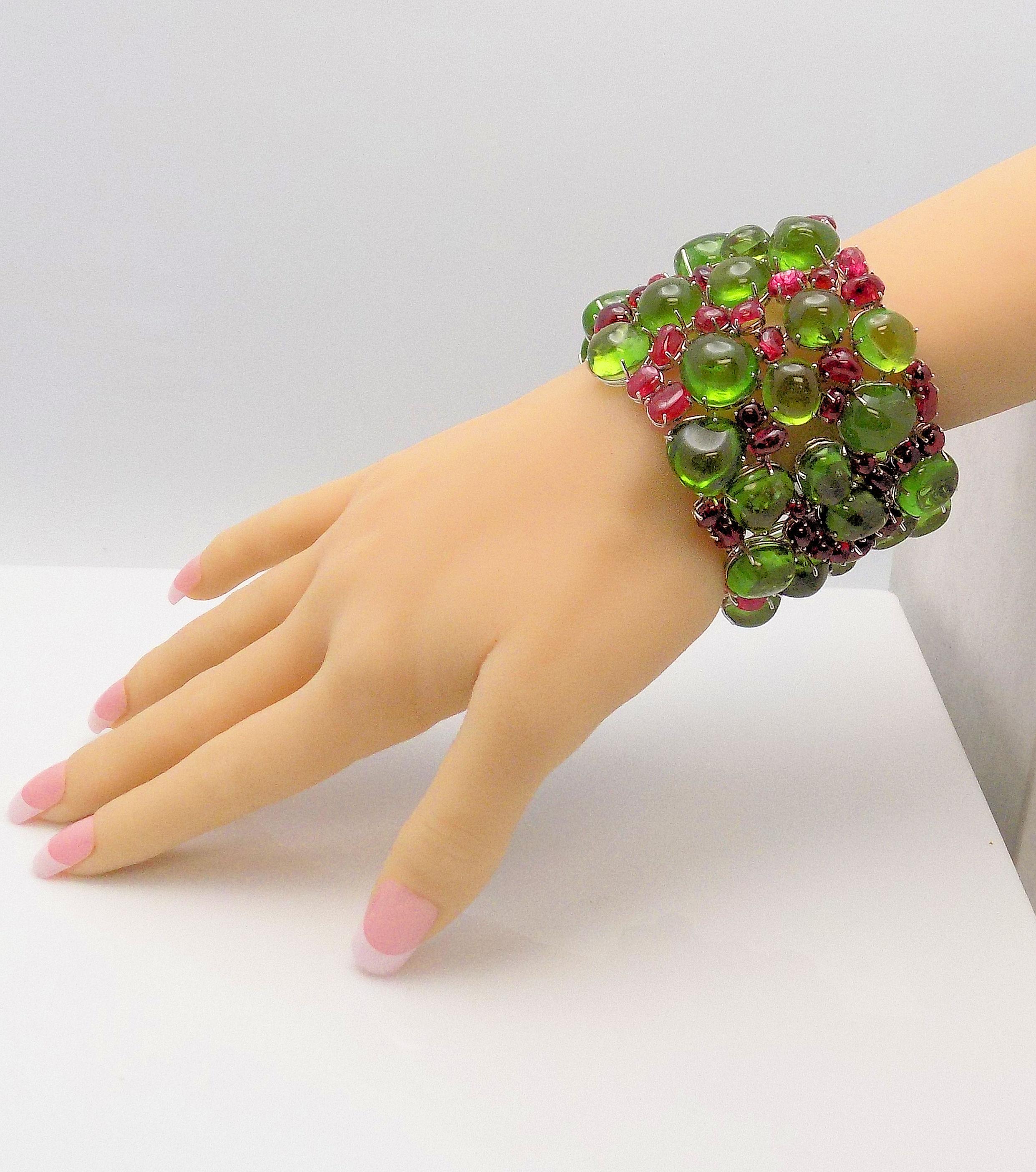 Handmade Peridot and Red Spinel Bracelet In Excellent Condition For Sale In Dallas, TX