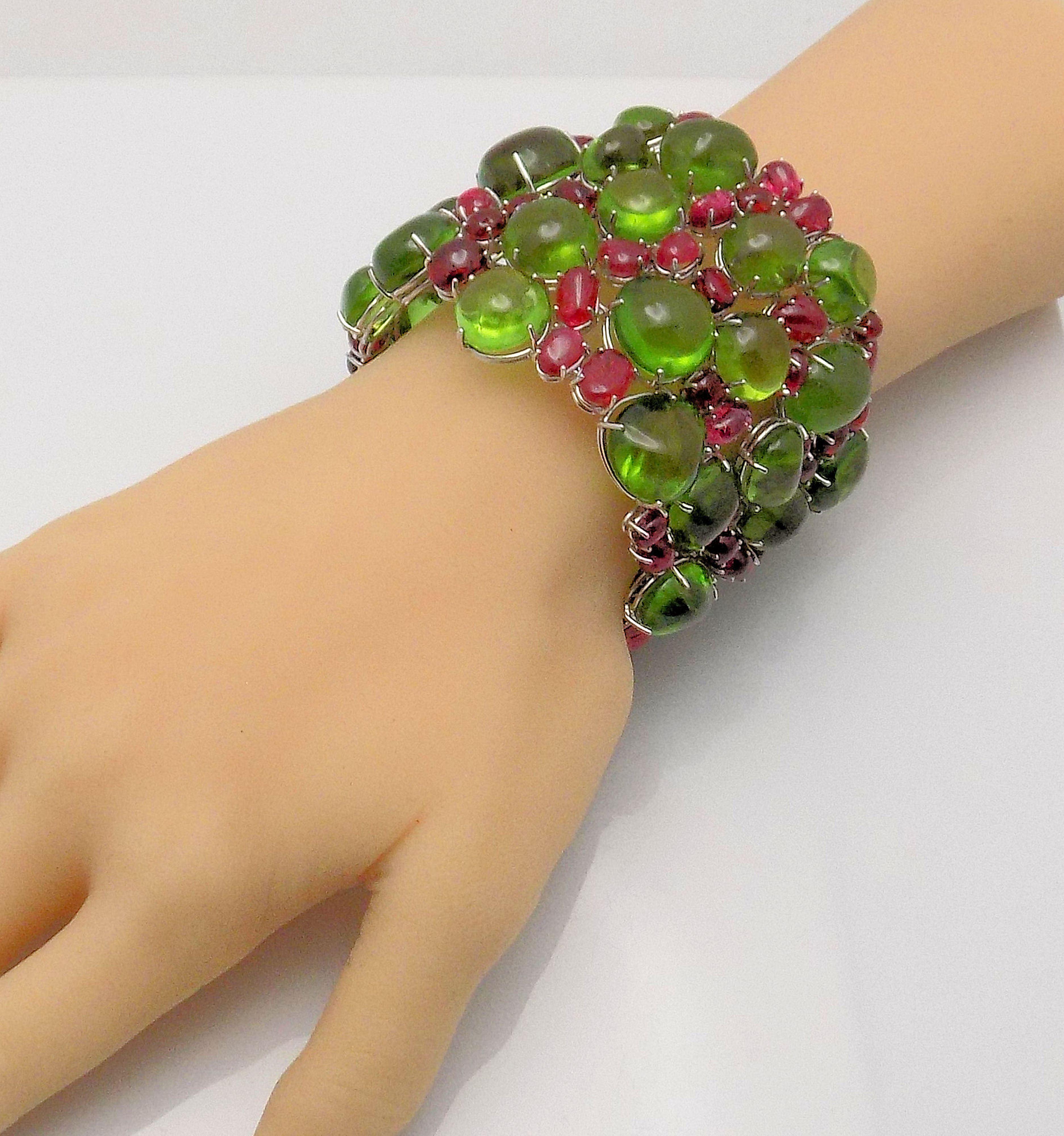 Handmade Peridot and Red Spinel Bracelet For Sale 5