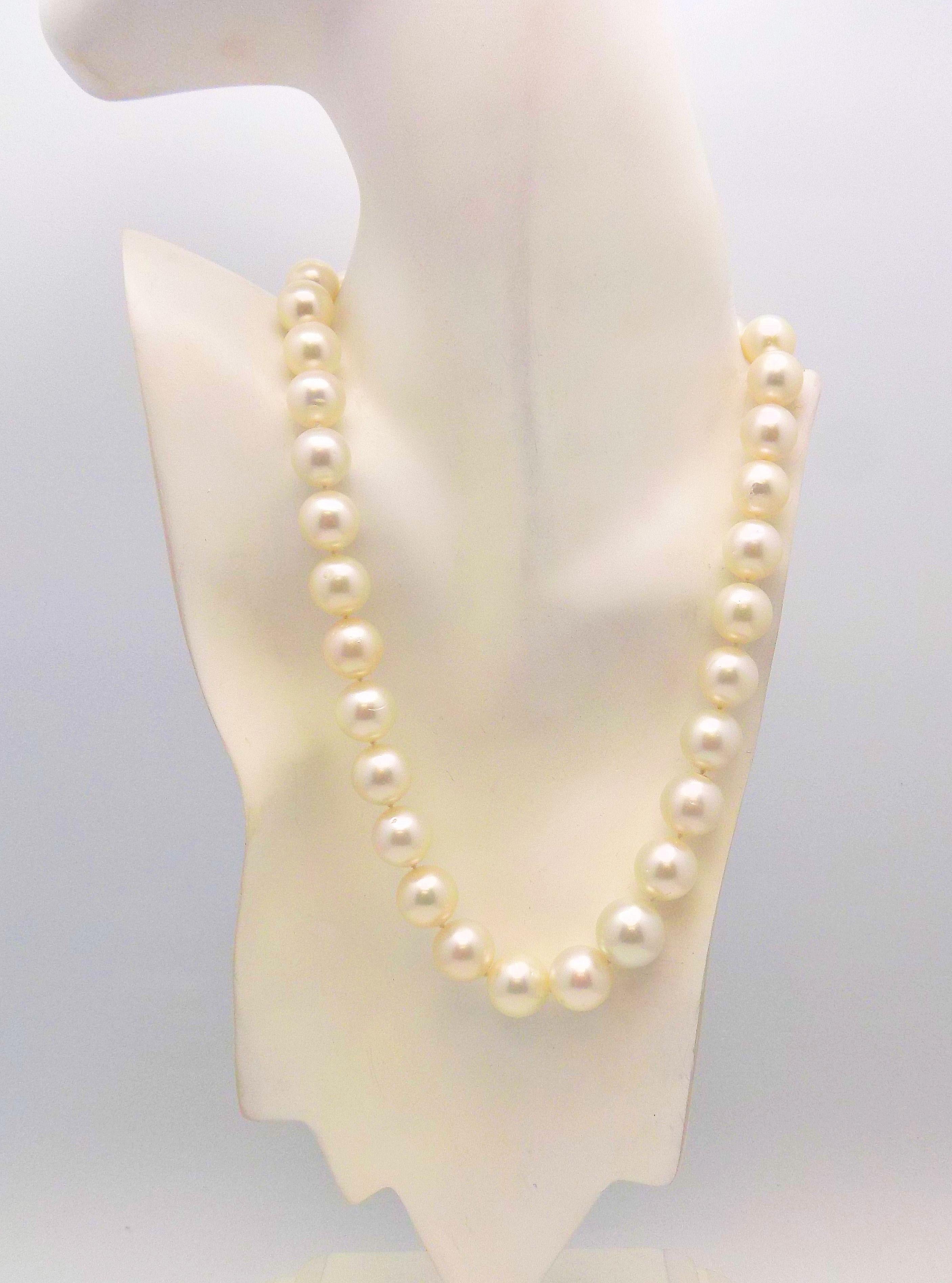 Strand South Sea Cultured Pearls with Diamond Ball Clasp For Sale 3
