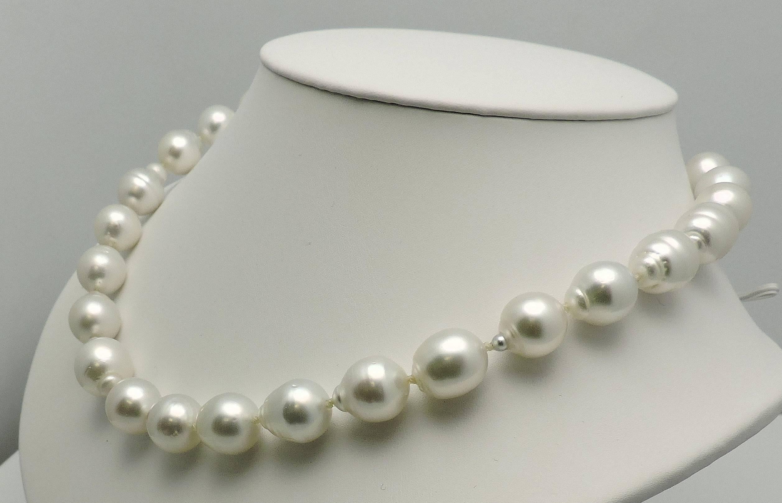Elegant Baroque South Sea Cultured Pearls with Diamond Clasp In New Condition For Sale In Dallas, TX