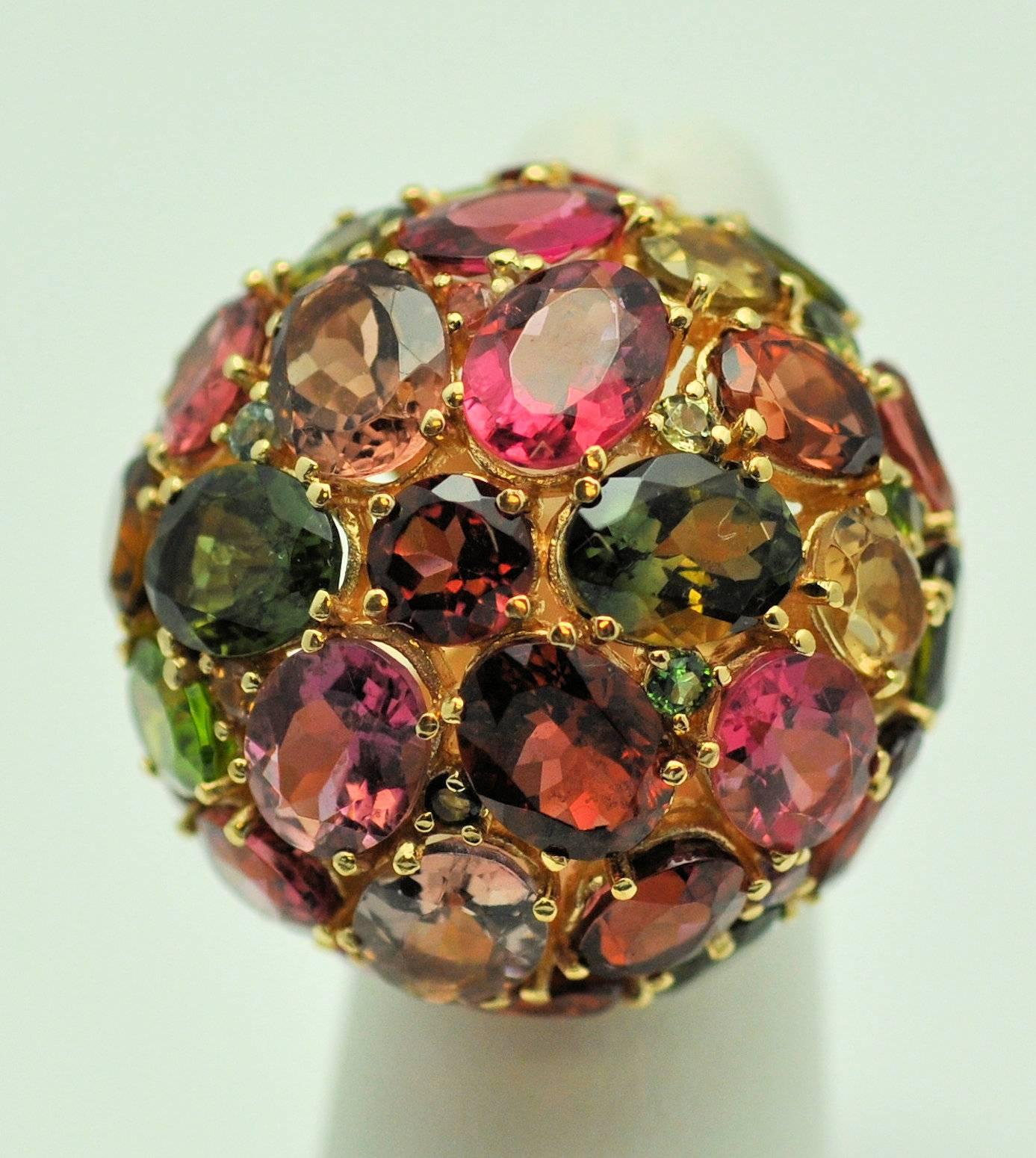 Women's 1980s Large Round Domed Colored Stone Gold Ring 