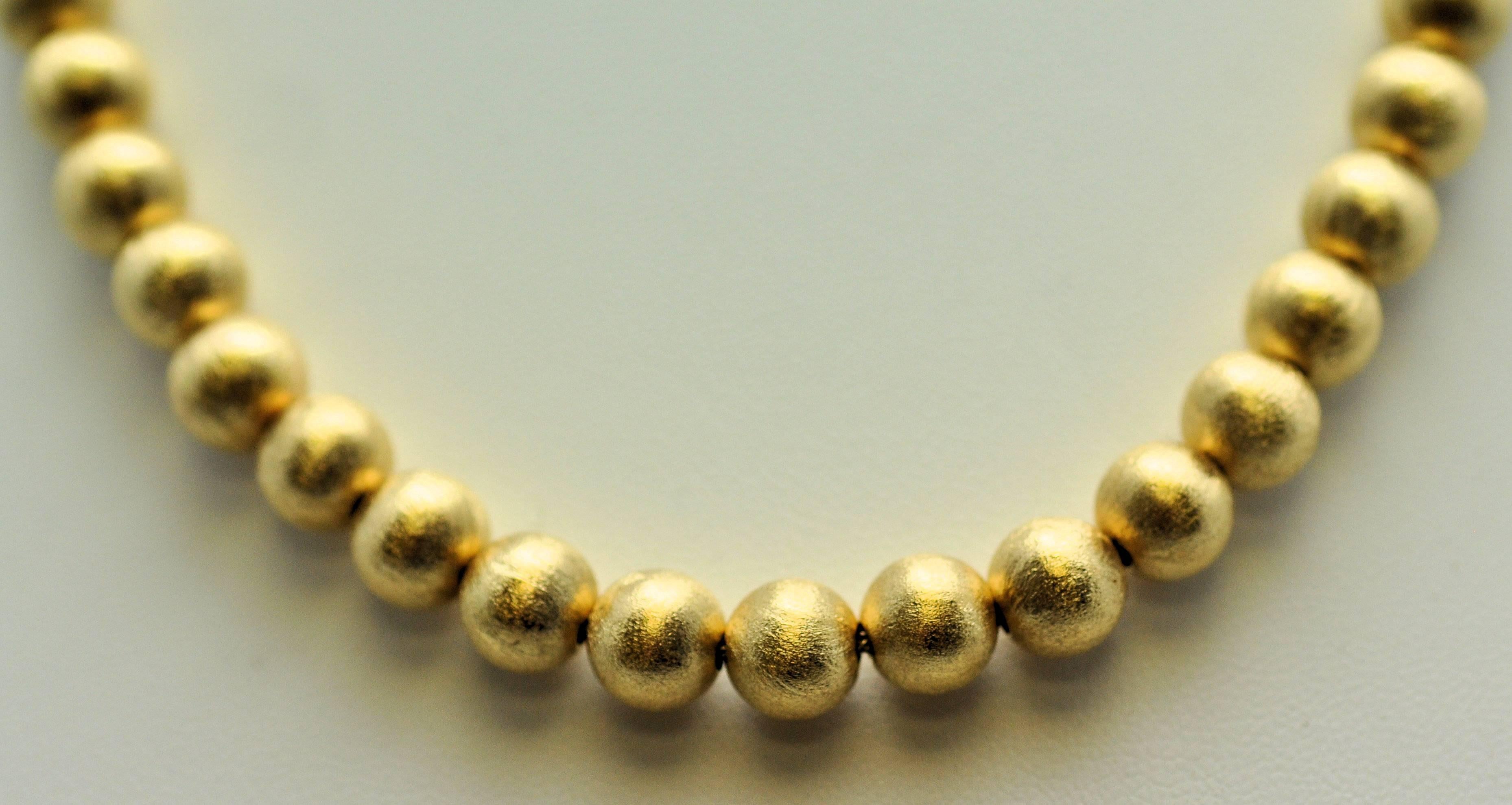 beads gold necklace