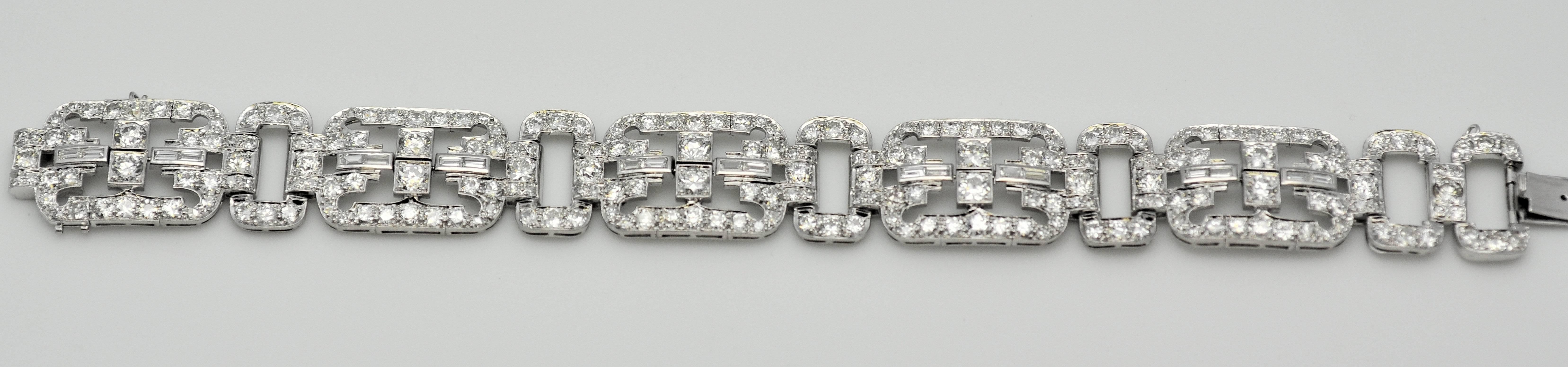 Art Deco Diamond Platinum Bracelet For Sale 1