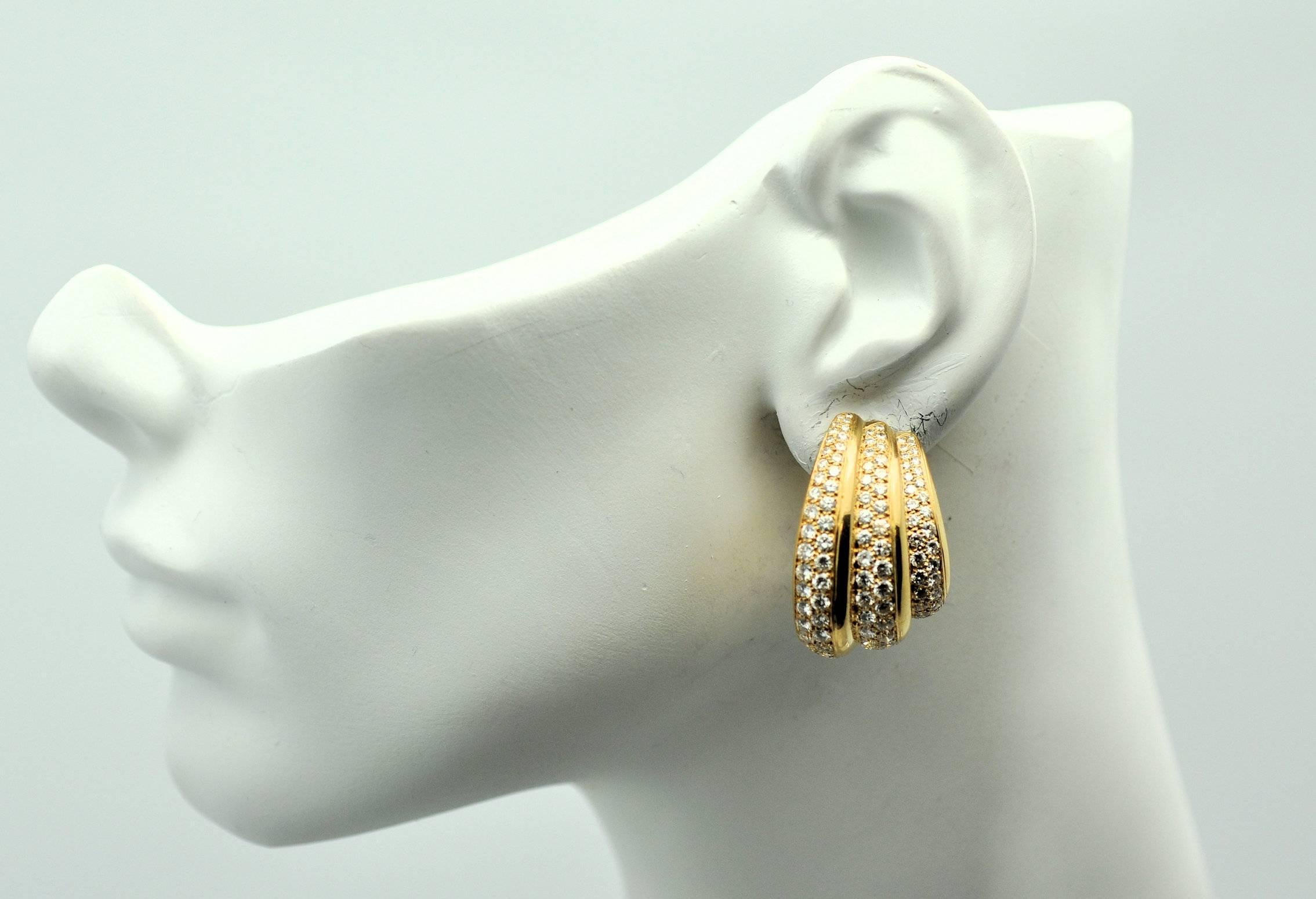 Van Cleef & Arpels Diamond Triple Hoop Earrings In New Condition For Sale In Dallas, TX