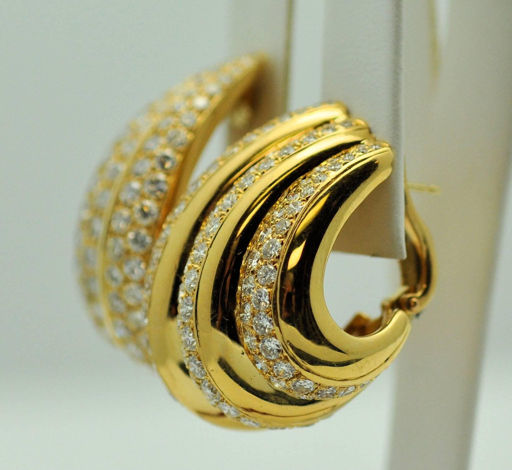 Women's Van Cleef & Arpels Diamond Triple Hoop Earrings For Sale