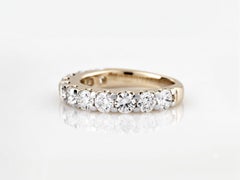 Anillo de media eternidad de oro amarillo de 14 quilates con un diamante natural redondo de 2,0 quilates