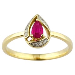 14K Yellow Gold Pear Shape Ruby & Round Diamond Ring