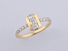 14KT Yellow Gold Vertical Bar Round Diamond Cluster Ring with Accent Band