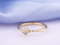 14KT Yellow Gold Geometric Diamond-Kite Ring 12 Natural Diamond