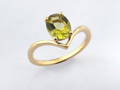 14K Yellow Gold Oval Topaz V-Shaped 2.02 Cts Gold Ring
