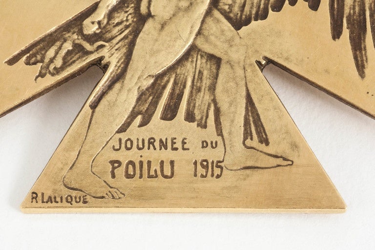 1915 Rene Lalique gold brooch