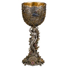 « Kingdom of the Sea » : coupe à champagne en argent massif, or 24 carats et émail