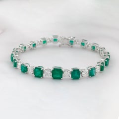 Bracciale a maglie con smeraldo dello Zambia da 11,98 ct e diamanti rotondi da 3,41 ct, in oro bianco 18 carati