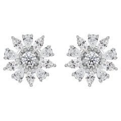 1,71 Karat – Ohrstecker mit natürlichem Diamanten im Marquise-Schliff in Birnenform und Blumenmuster aus 18 Karat Weißgold