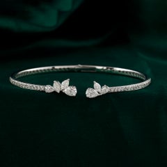 Bracciale a fascia aperto con grappolo di diamanti naturali taglio marquise da 1,91 carati in oro bianco 18 carati