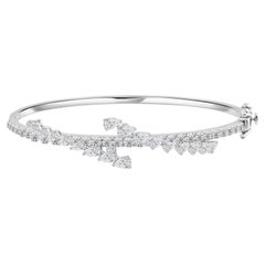 2,36-Karat-Armreif mit offenem Armband und Fransen aus natürlichen Birnen-Diamanten, 18 Karat Weißgold