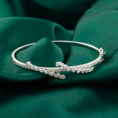 2,36-Karat-Armreif mit offenem Armband und Fransen aus natürlichen Birnen-Diamanten, 18 Karat Weißgold