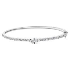 Bracelet manchette fait main en or blanc 18 carats, serti d'un diamant naturel de 2,07 carats taillé en marquise