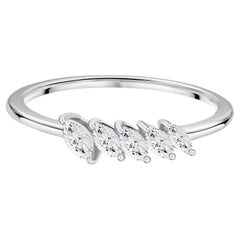 Anillo con fila de diamantes naturales de 0,28 quilates con corte marquesa, en oro blanco de 18 quilates, con certificado HRD