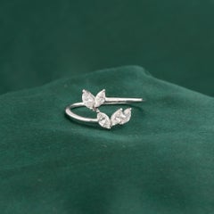 Bague en or blanc 18 carats sertie d'un diamant naturel taille marquise de 0,46 carat, certifiée HRD