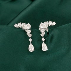 Boucles d'oreilles pendantes « ear climber » avec diamant naturel en forme de poire de 2,86 carats, en or blanc 18 carats