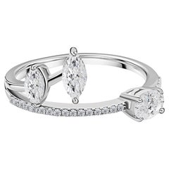 Anillo con grupo de diamantes naturales en talla marquesa de 0,78 quilates, en oro blanco de 18 quilates, con certificado HRD