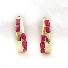 18-karätiges Gelbgold, 3,04 Karat natürlicher quadratischer Rubin, klobige Gold-Creolen, Schmuck