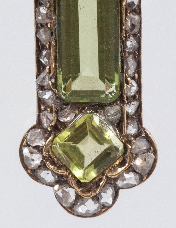 Late Victorian Peridot pendant in shape of a cross For Sale